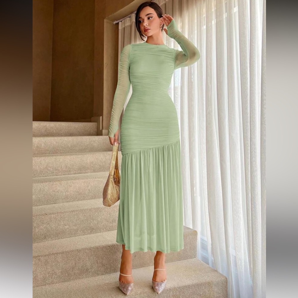 NEW ‎ - Elegant Mint Green Ruched Fitted Long Dress